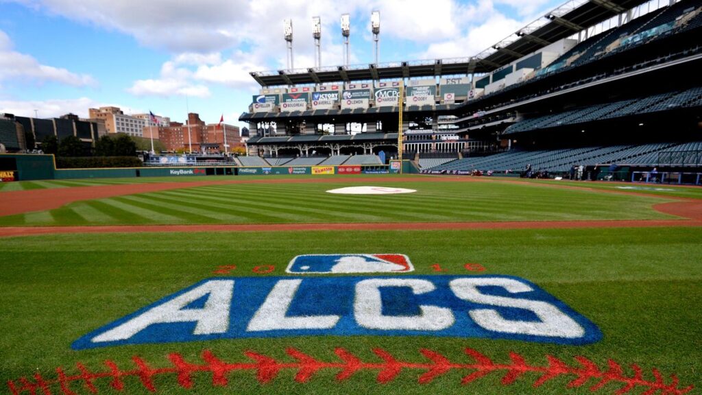 MLB Keeps Making Playoff Scheduling Decisions That Make No Sense